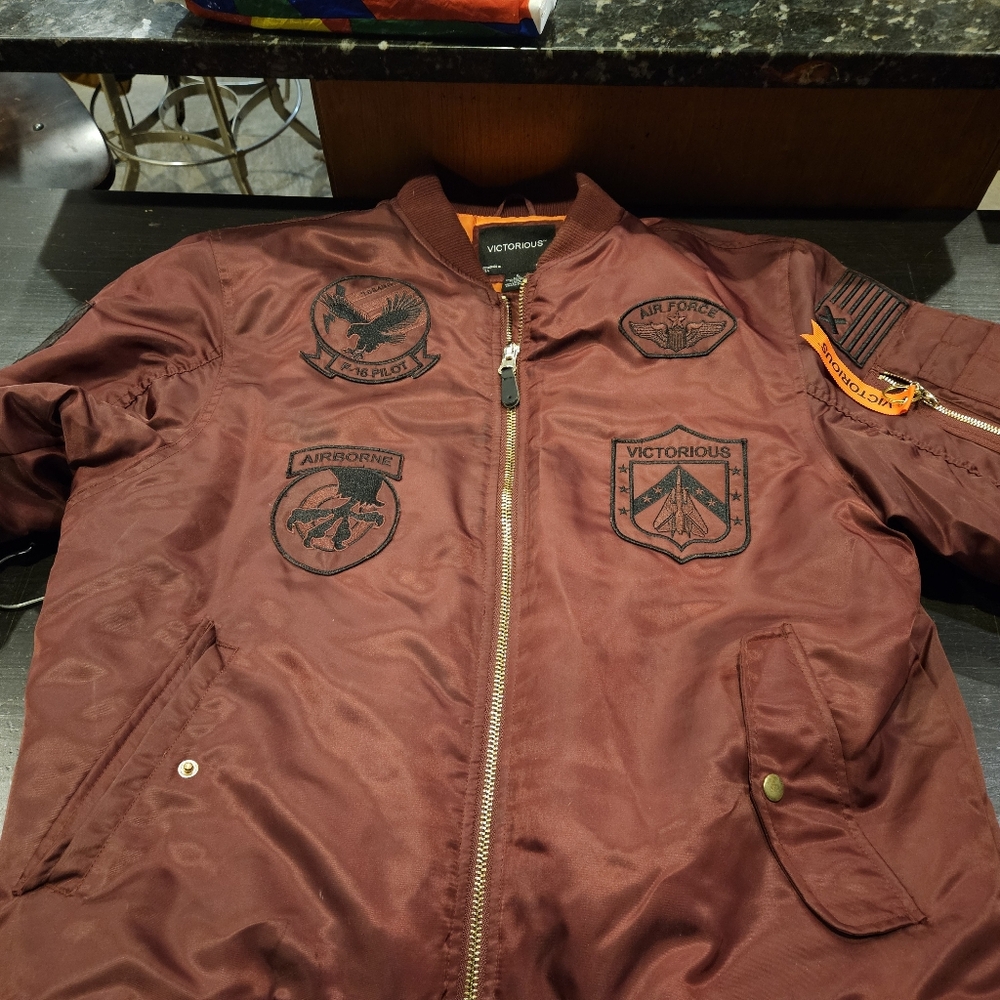 Victorious Men's Bomber Jacket - maroon